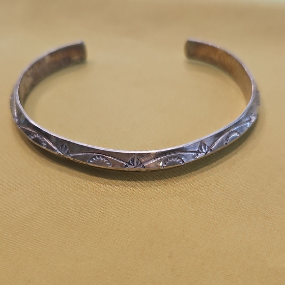 Source Unknown Jewelry - Vintage Navajo Carinated Sterling Silver Cuff Bracelet